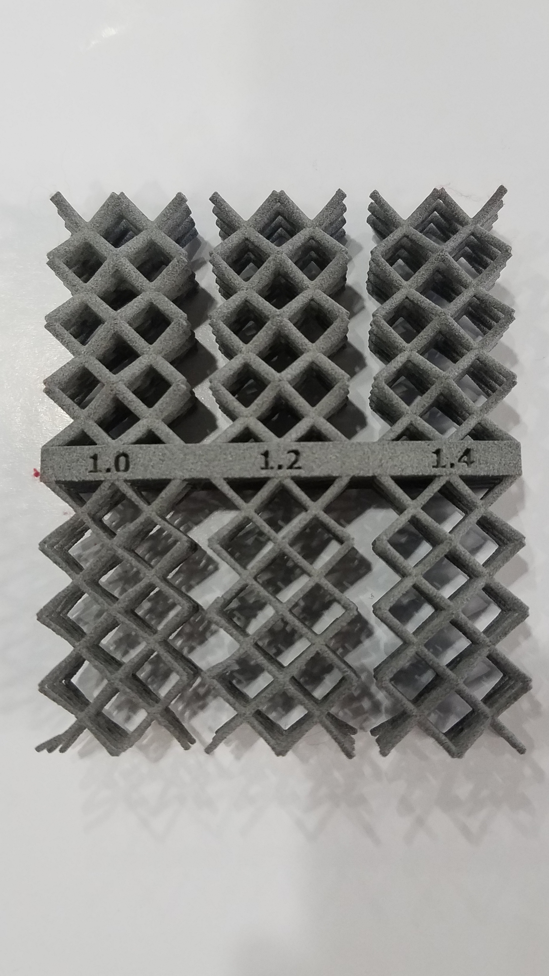 A small printed lattice structure on a plain surface