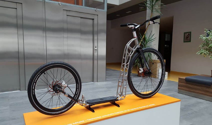 3D Printed Scooter: collaboration between Czech researchers & Renishaw