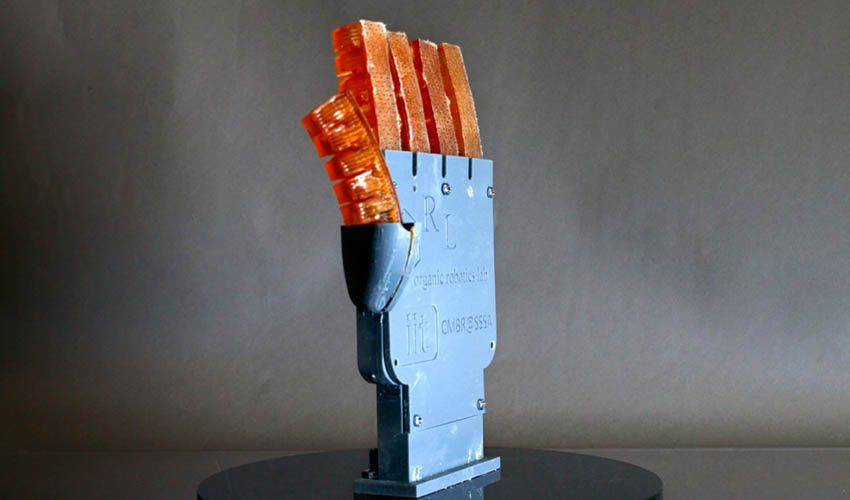 3D printed sweating robot muscle
