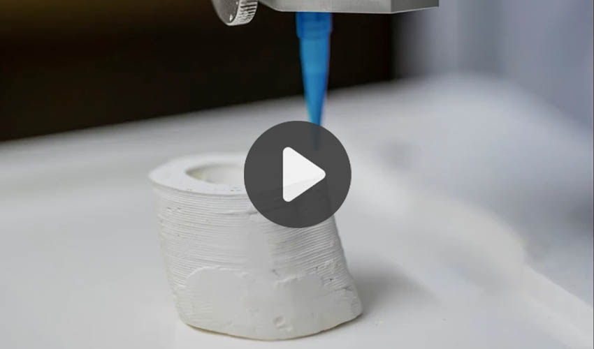 Top 5 Videos of the Week: Bone 3D printing and more!