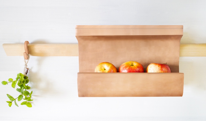 Addressing the problem of food waste with 3D printed clay containers