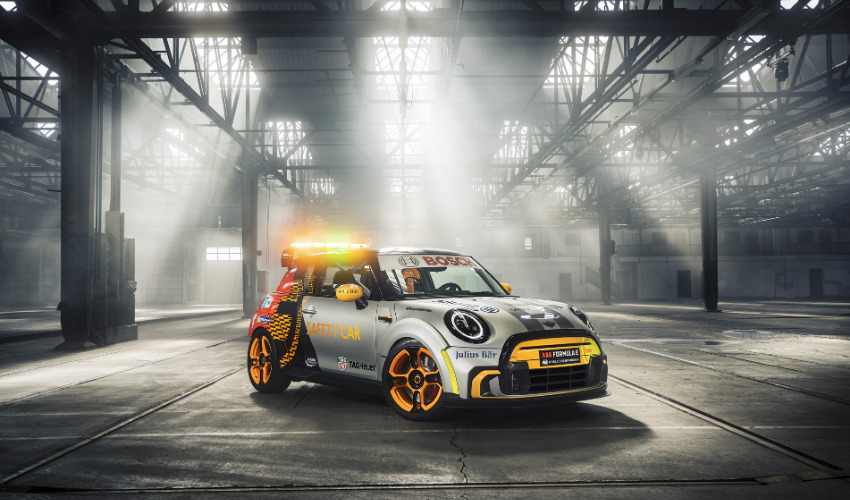 Mini Electric Pacesetter, A Partially 3D printed Formula E Safety Car