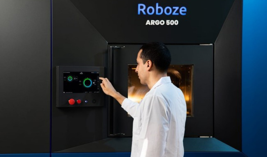 The First Industrial Automation System for Customized 3D Printing, Roboze Automate