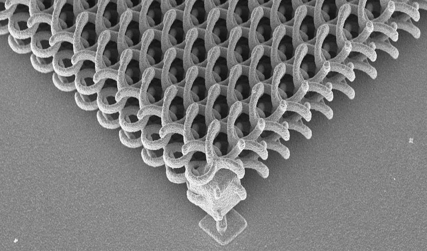 New Sinter-Free Process Can Make Nanometer-Sized, 3D Printed Glass Structures