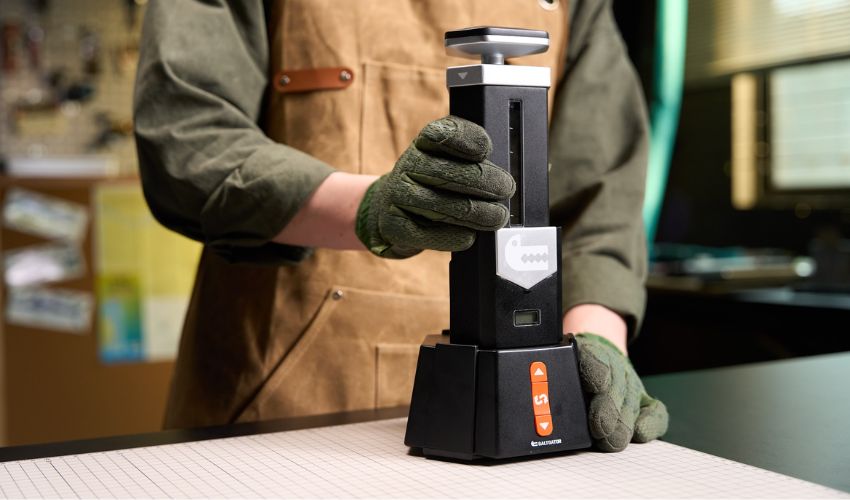 SALTGATOR Introduces World’s First Desktop SoftGel Injection Molding Machine
