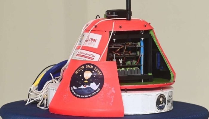 The 3D printed capsule houses an electrical system inside to transmit environmental data.