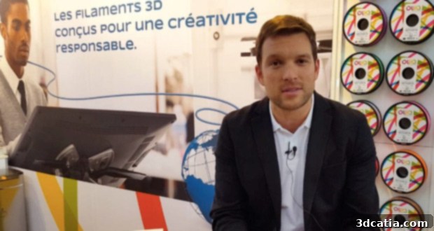 Pierre-Antoine Pluvinage presenting OWA 3D's sustainable filaments at a 3D Print exhibition.