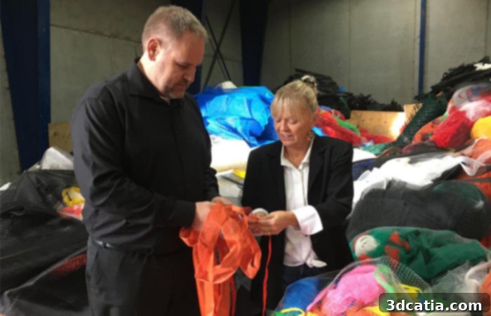 Mogens Hinge and Gitte Buk Larsen examine recycled plastic samples for filament production.