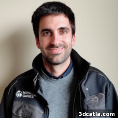 Pablo Acha from Nippon Gases, an expert in metal fabrication processes.